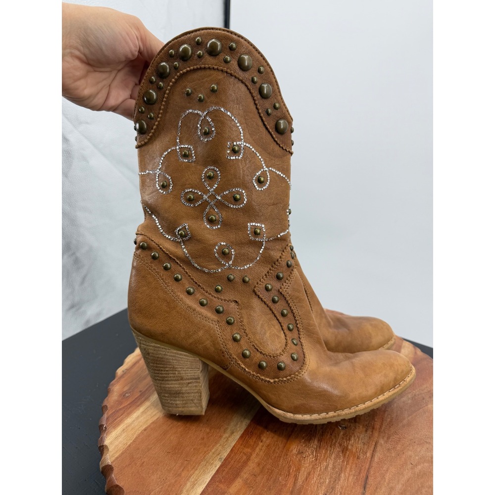 Stuart Weitzman Studded Crystal Cowboy Boots Women 8.5 Tan Leather Western